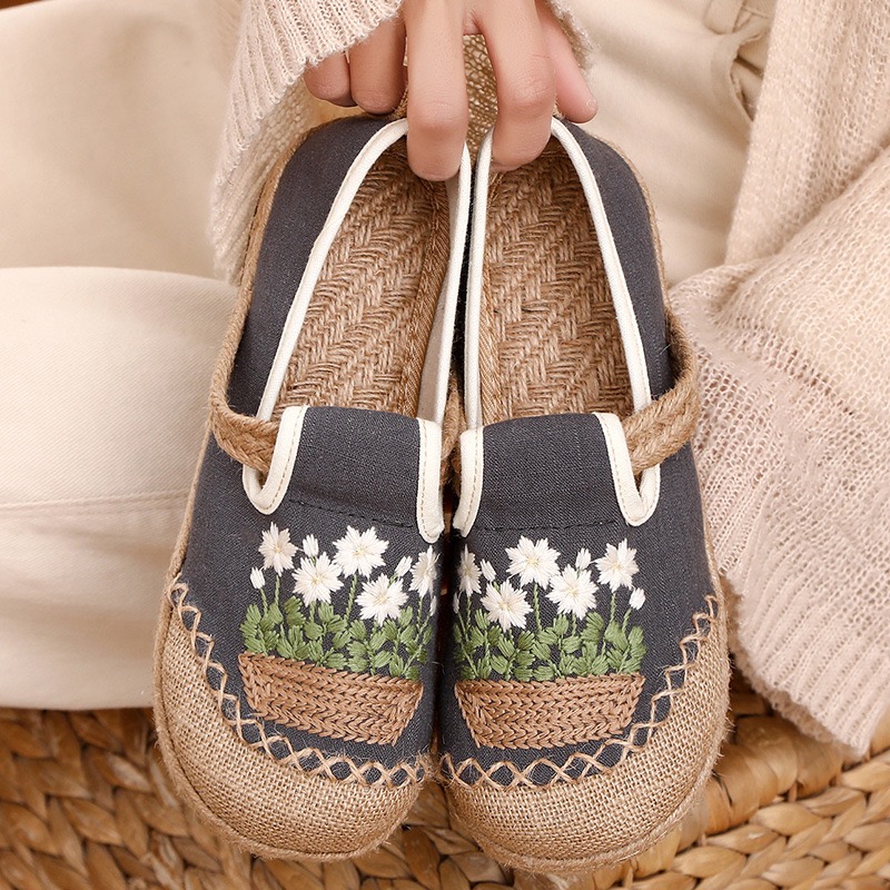 Veowalk Flowers Embroidered Wo - Sneaker Vegan recensie en prijs